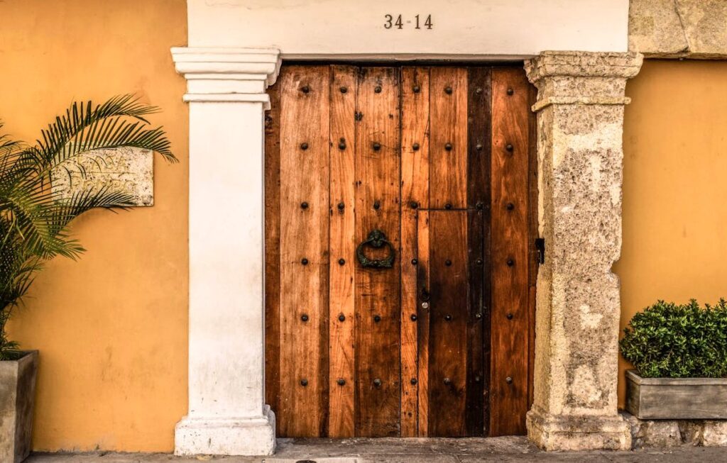 Cartagena Colombia colonial architecture activities tourists
