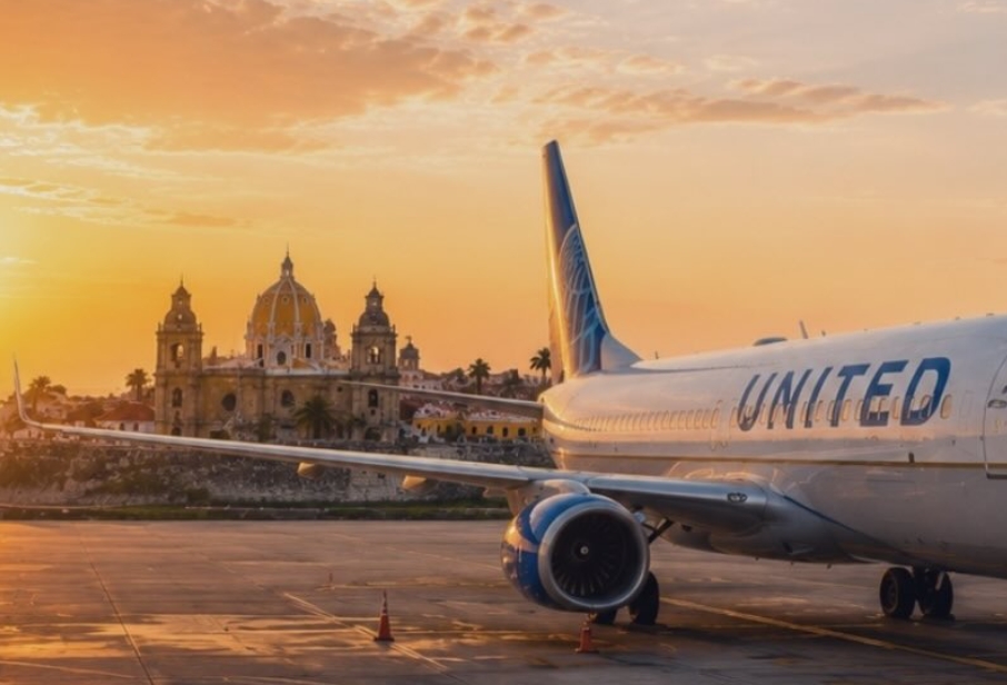 Rafael Nunez International Airport, Cartagena, Colombia, under 6 km from the Old Town, with the fixed-fare taxi rank outside arrivals